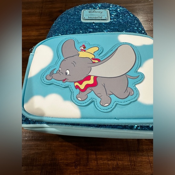 Loungefly Exclusive Disney Dumbo Sequin Backpack NWT Blue - Picture 4 of 15